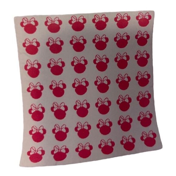 Disney Minnie Mouse Super Soft Reversible Throw in Hot Pink and White - Picture 12 of 12